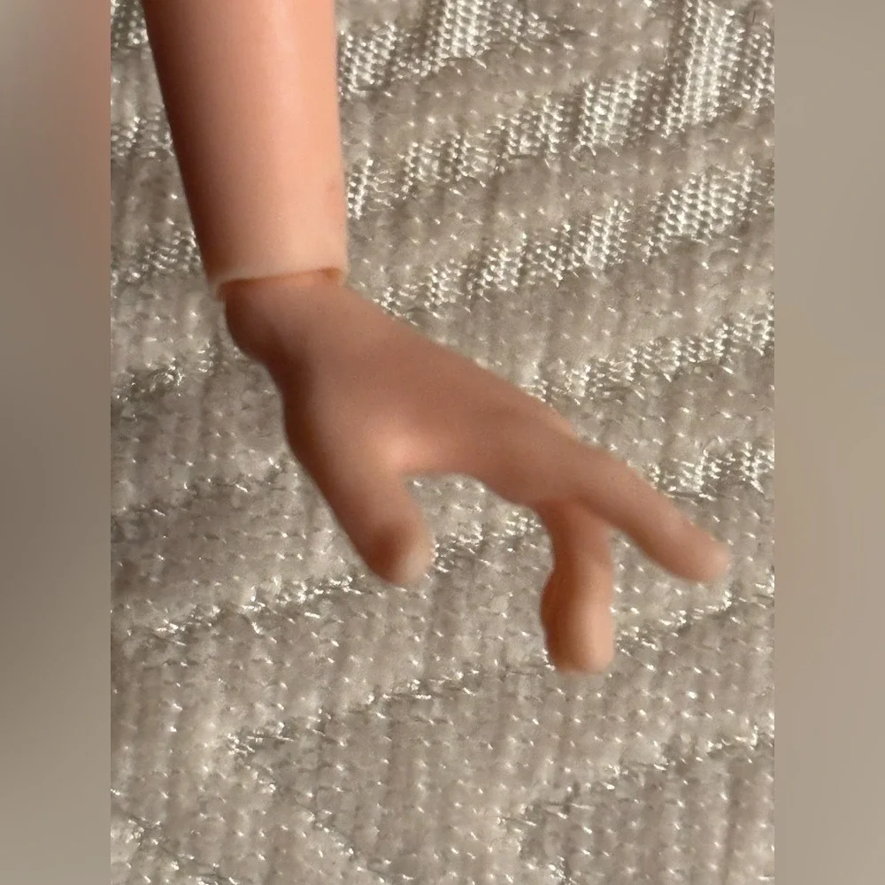 Disney‎ Store Frozen 2 Anna Adventure Doll - Green Jacket/Fur Collar Articulated